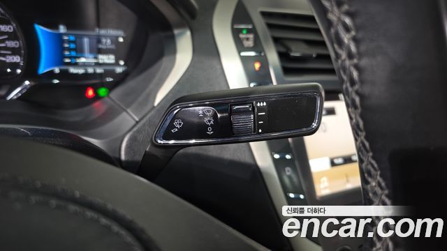 Lincoln MKZ Hybrid 2nd 2018 — фото 30