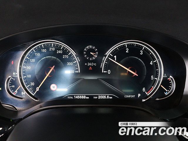 BMW 5 Series (G30) 520d xDrive M Sport Package Plus 2017 — фото 6