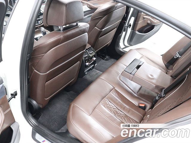BMW 5 Series (G30) 520d xDrive M Sport Package Plus 2017 — фото 19