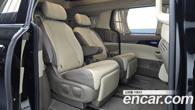 Kia Carnival (IV) Diesel 7-Seater Hi-Limousine Signature 2023 — фото 16