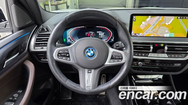 BMW iX3 M Sports 2024 — фото 13