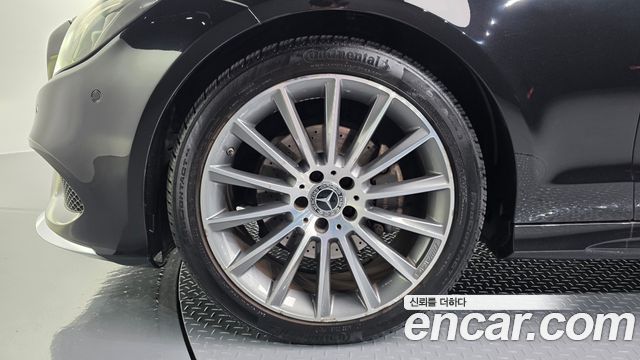 Mercedes-Benz CLS-Class (W218) CLS250 d 4MATIC AMG Line 2017 — фото 5