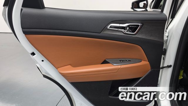 Kia Sportage (V) LPG 2.0 2WD Signature 2023 — фото 25