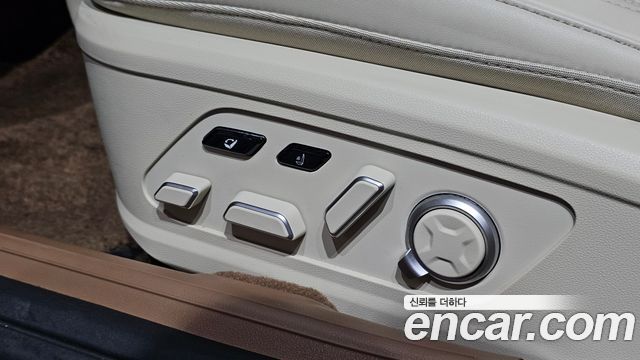 Hyundai Grandeur Hybrid (GN7) Calligraphy 2023 — фото 22