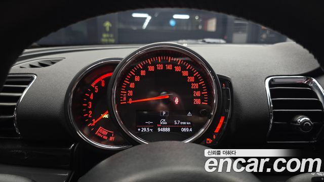 MINI Cooper D Clubman Standard 2nd 2021 — фото 8