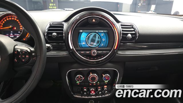 MINI Cooper D Clubman Standard 2nd 2021 — фото 14