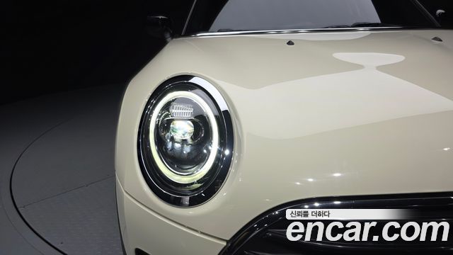 MINI Cooper D Clubman Standard 2nd 2021 — фото 22
