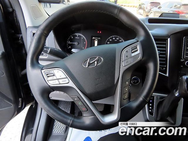 Hyundai Solati 15-seater Luxury 2024 — фото 16