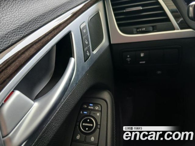 Genesis G80 3.3 GDI AWD Luxury 2017 — фото 16