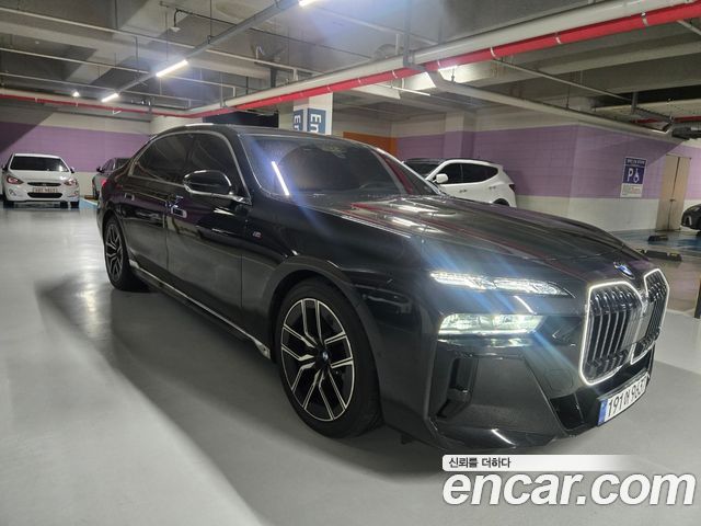 BMW 7 Series (G70) 740d xDrive M Sport