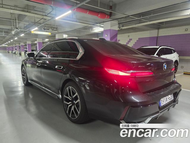 BMW 7 Series (G70) 740d xDrive M Sport 2025 — фото 2