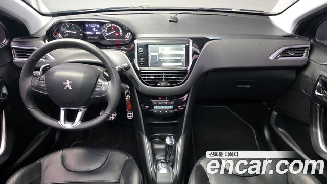 Peugeot 208 1.6 e-HDi Feline 5Door 2014 — фото 7