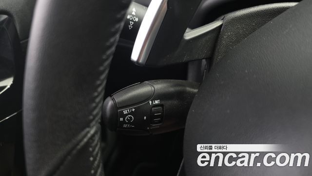Peugeot 208 1.6 e-HDi Feline 5Door 2014 — фото 22