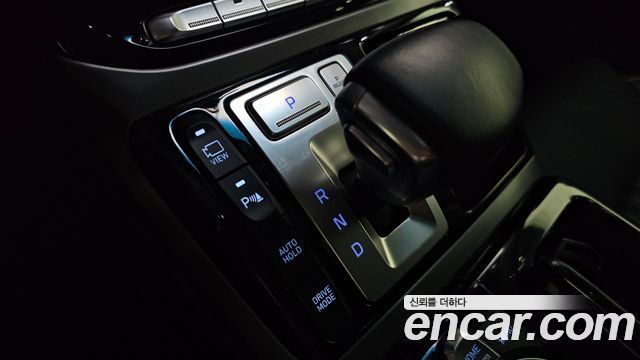 Genesis EQ900 5.0 GDI AWD Limousine Prestige 2018 — фото 9