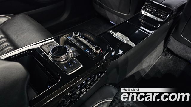 Genesis EQ900 5.0 GDI AWD Limousine Prestige 2018 — фото 17