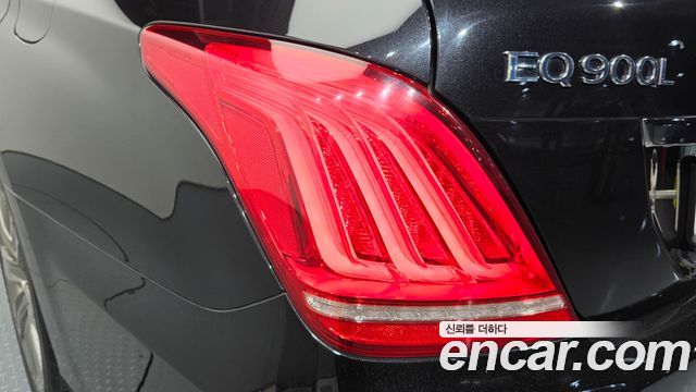 Genesis EQ900 5.0 GDI AWD Limousine Prestige 2018 — фото 23