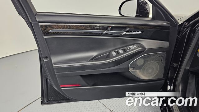 Genesis EQ900 5.0 GDI AWD Limousine Prestige 2018 — фото 24