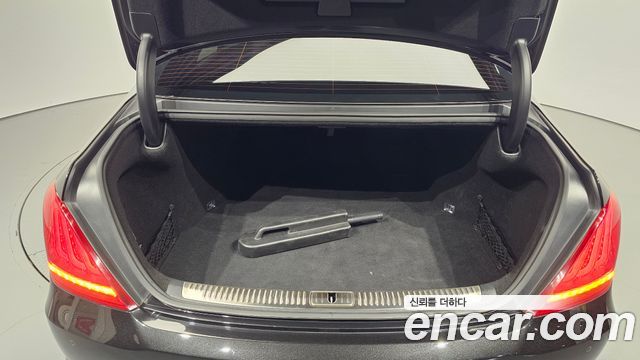 Genesis EQ900 5.0 GDI AWD Limousine Prestige 2018 — фото 31