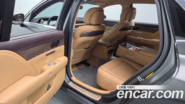 Genesis G90 (RS4) Gasoline 3.5 Turbo e-S/C AWD 2023 — фото 16