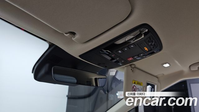 Kia Carnival (IV) HEV 9seater Signature 2026 — фото 18