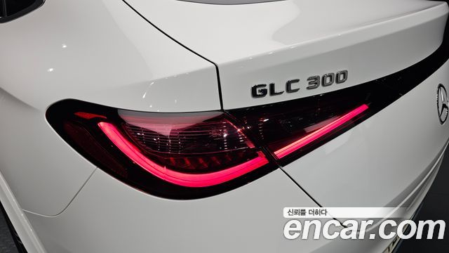 Mercedes-Benz GLC-Class (X254) GLC300 4MATIC Coupe 2024 — фото 23