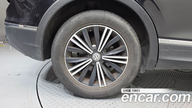 Volkswagen Tiguan (II) 2.0 TDI Prestige 2020 — фото 5