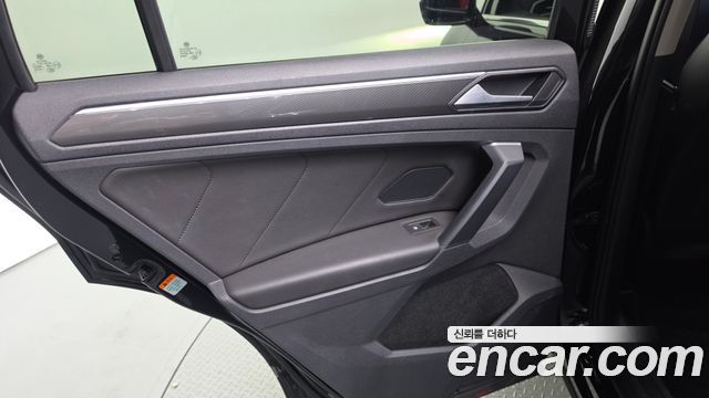 Volkswagen Tiguan (II) 2.0 TDI Prestige 2020 — фото 31