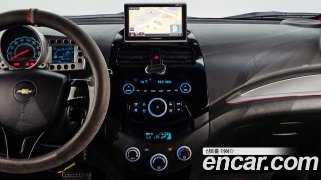 Chevrolet Spark LT Special Edition 2012 — фото 14