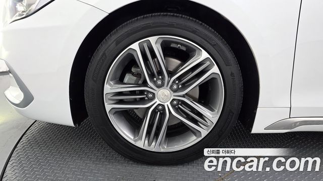 Hyundai Grandeur (IG) 2.4 Exclusive Special 2019 — фото 4