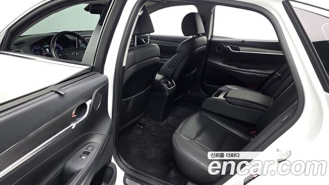 Hyundai Grandeur (IG) 2.4 Exclusive Special 2019 — фото 10