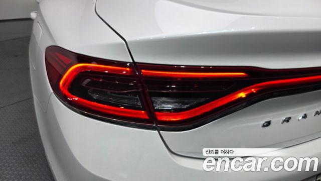 Hyundai Grandeur (IG) 2.4 Exclusive Special 2019 — фото 22