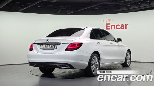 Mercedes-Benz C-Class (W205) C220 d Avantgarde 2019 — фото 2