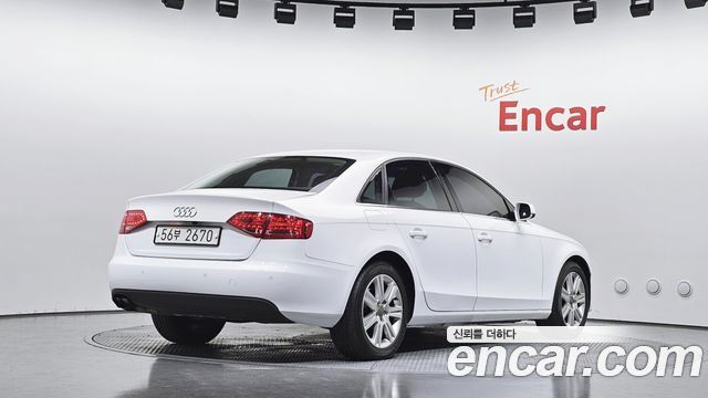 Audi A4 2.0 TFSI B8 2011 — фото 2