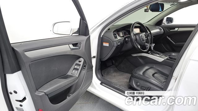 Audi A4 2.0 TFSI B8 2011 — фото 10