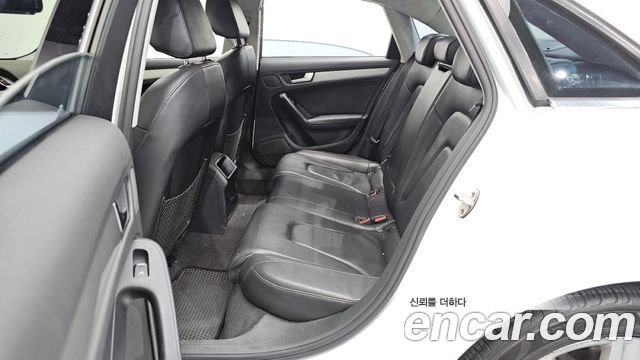 Audi A4 2.0 TFSI B8 2011 — фото 17