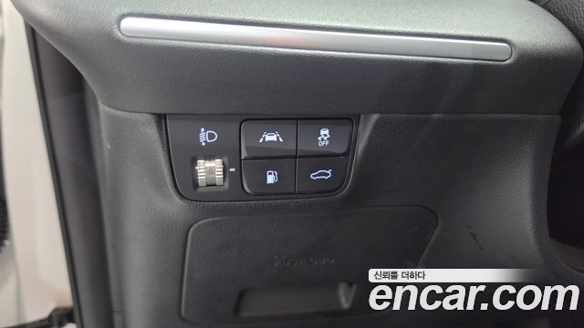 Hyundai Grandeur (IG) 3.0 LPi Rent Car Modern 2023 — фото 35
