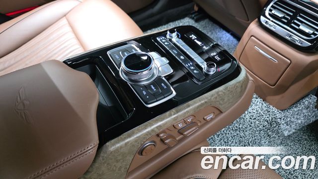 Genesis G90 5.0 AWD Prestige 2021 — фото 23