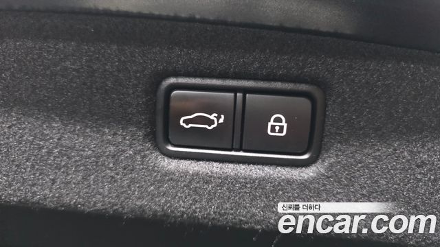 Genesis G90 5.0 AWD Prestige 2021 — фото 24