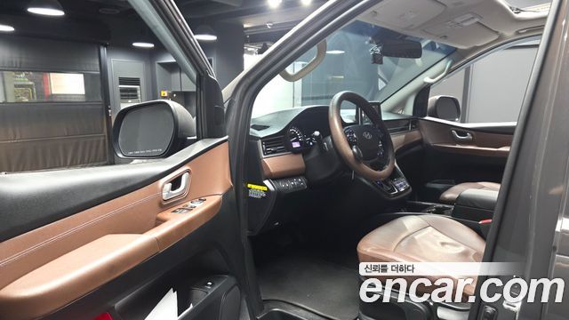 Hyundai Grand Starex 4WD Urban 9-Seater Exclusive 2020 — фото 10