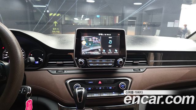 Hyundai Grand Starex 4WD Urban 9-Seater Exclusive 2020 — фото 14