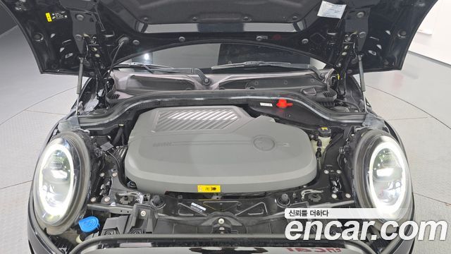 MINI Cooper Electric SE Electric 3rd 2022 — фото 6