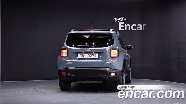 Jeep Renegade 2.0 Diesel Longitude AWD 2016 — фото 4
