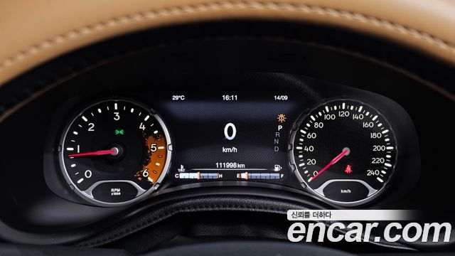 Jeep Renegade 2.0 Diesel Longitude AWD 2016 — фото 8