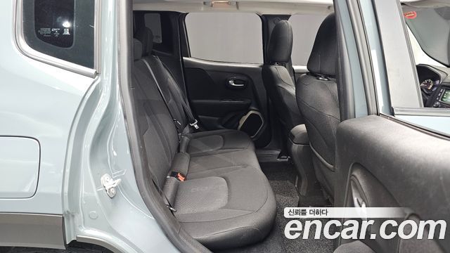 Jeep Renegade 2.0 Diesel Longitude AWD 2016 — фото 11