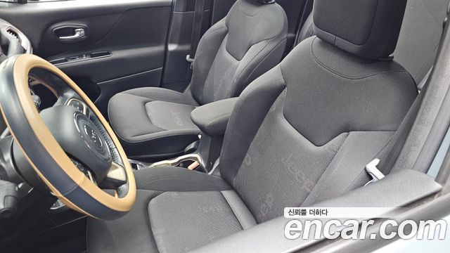 Jeep Renegade 2.0 Diesel Longitude AWD 2016 — фото 15