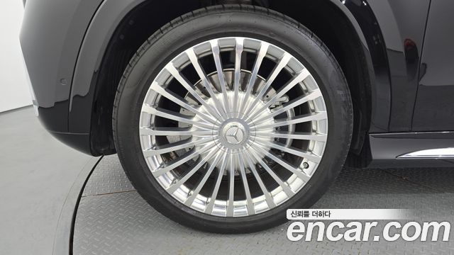 Mercedes-Benz GLS-Class (X167) Maybach GLS600 4MATIC 2024 — фото 5