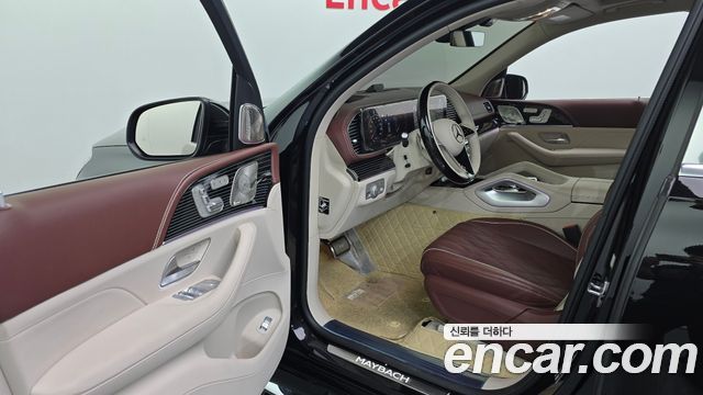 Mercedes-Benz GLS-Class (X167) Maybach GLS600 4MATIC 2024 — фото 10