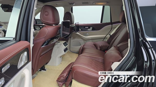 Mercedes-Benz GLS-Class (X167) Maybach GLS600 4MATIC 2024 — фото 11