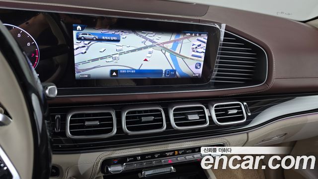 Mercedes-Benz GLS-Class (X167) Maybach GLS600 4MATIC 2024 — фото 12