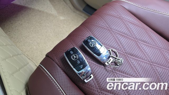 Mercedes-Benz GLS-Class (X167) Maybach GLS600 4MATIC 2024 — фото 15